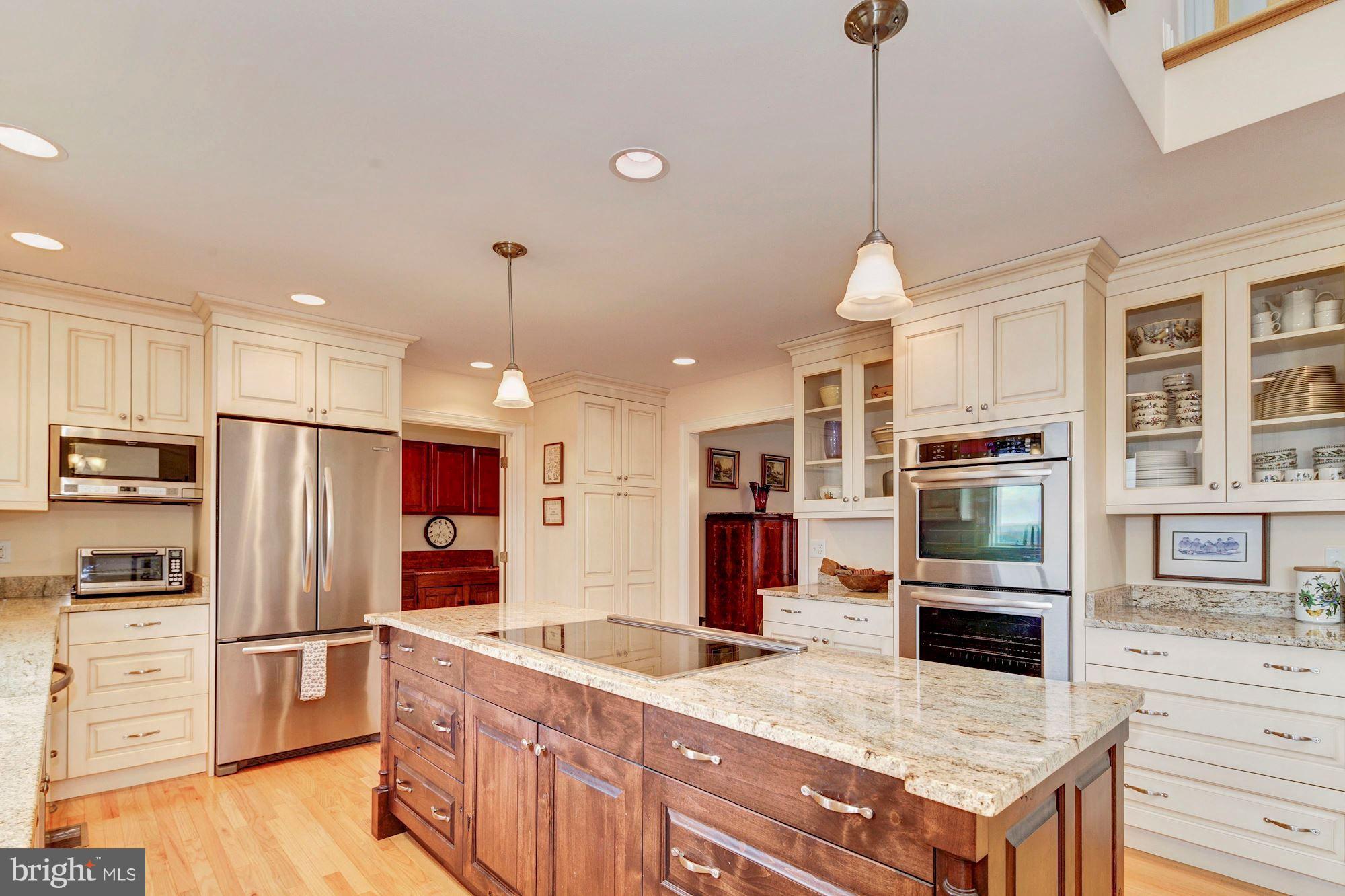 6513 Putman Road Thurmont, MD 21788 - Photo 10 of 30 Gourmet Kitchen w/ large center island