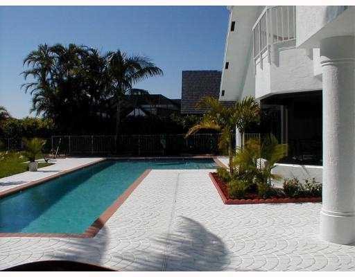 20562 Sausalito Drive Boca Raton, FL 33498 - Photo 5 of 8 20562 Sausalito Dr 6