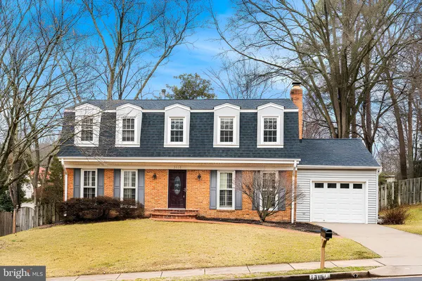 $885,000 | 7115 Hundsford Lane, Springfield, VA 22153