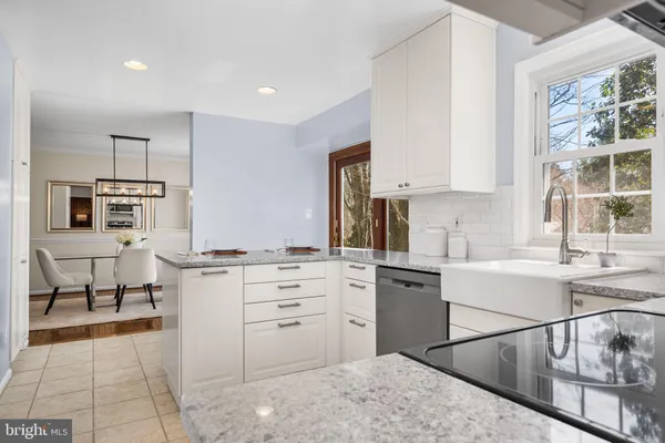 $885,000 | 7115 Hundsford Lane, Springfield, VA 22153