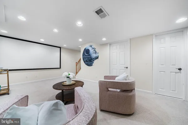 $885,000 | 7115 Hundsford Lane, Springfield, VA 22153