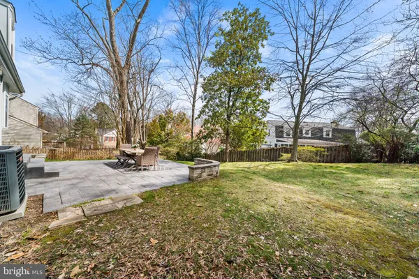 $885,000 | 7115 Hundsford Lane, Springfield, VA 22153
