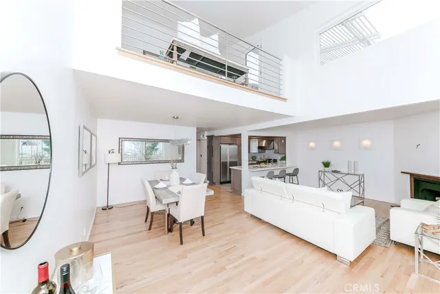 $1,249,000 | 6690 Vista Del Mar, Unit H, Playa del Rey, CA 90293