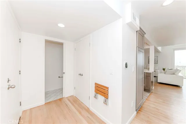 $1,249,000 | 6690 Vista Del Mar, Unit H, Playa del Rey, CA 90293