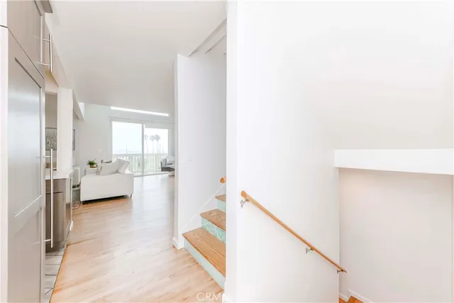 $1,249,000 | 6690 Vista Del Mar, Unit H, Playa del Rey, CA 90293