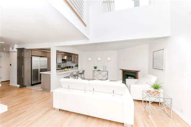 $1,249,000 | 6690 Vista Del Mar, Unit H, Playa del Rey, CA 90293