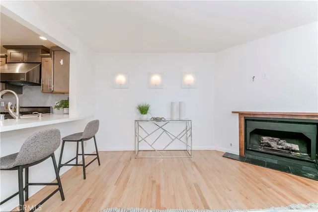 $1,249,000 | 6690 Vista Del Mar, Unit H, Playa del Rey, CA 90293