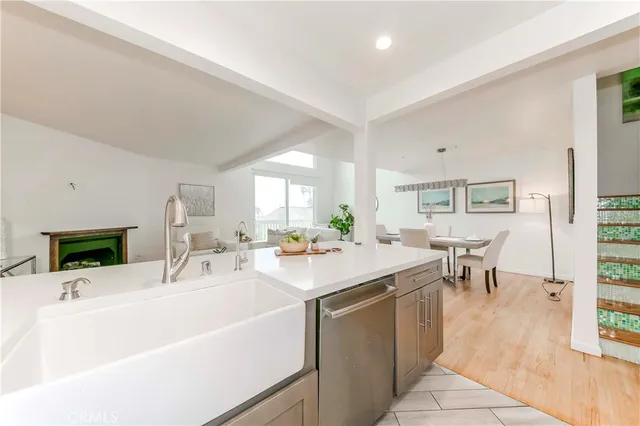 $1,249,000 | 6690 Vista Del Mar, Unit H, Playa del Rey, CA 90293