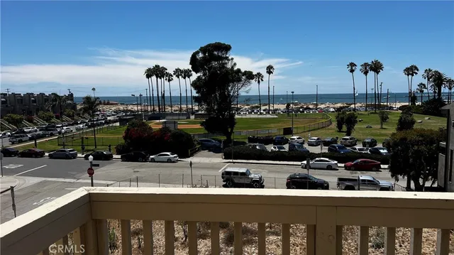$1,249,000 | 6690 Vista Del Mar, Unit H, Playa del Rey, CA 90293