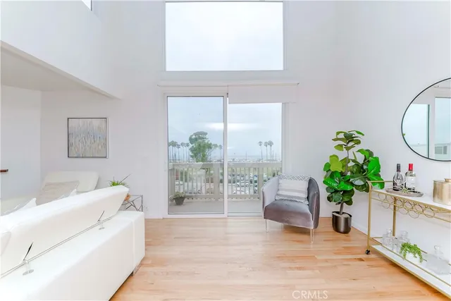 $1,249,000 | 6690 Vista Del Mar, Unit H, Playa del Rey, CA 90293