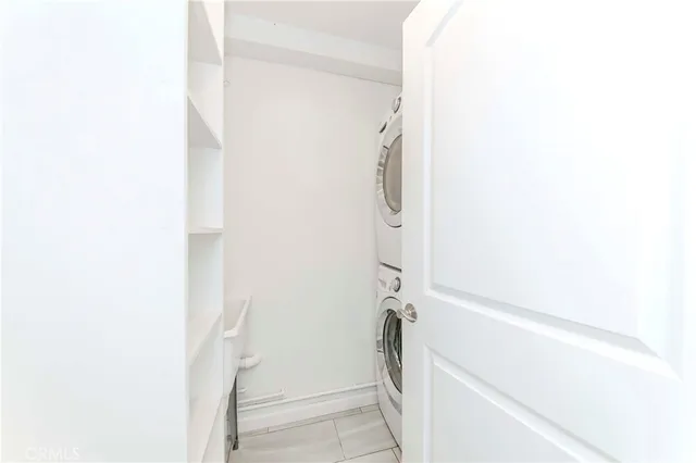 $1,249,000 | 6690 Vista Del Mar, Unit H, Playa del Rey, CA 90293