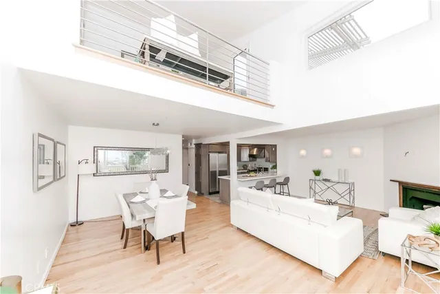 $1,249,000 | 6690 Vista Del Mar, Unit H, Playa del Rey, CA 90293