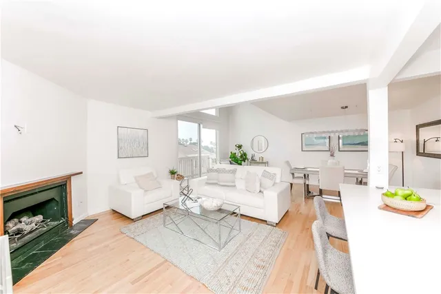 $1,249,000 | 6690 Vista Del Mar, Unit H, Playa del Rey, CA 90293