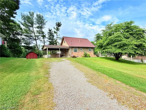 $140,000 | 1312 19th Street, Vienna, WV 26105