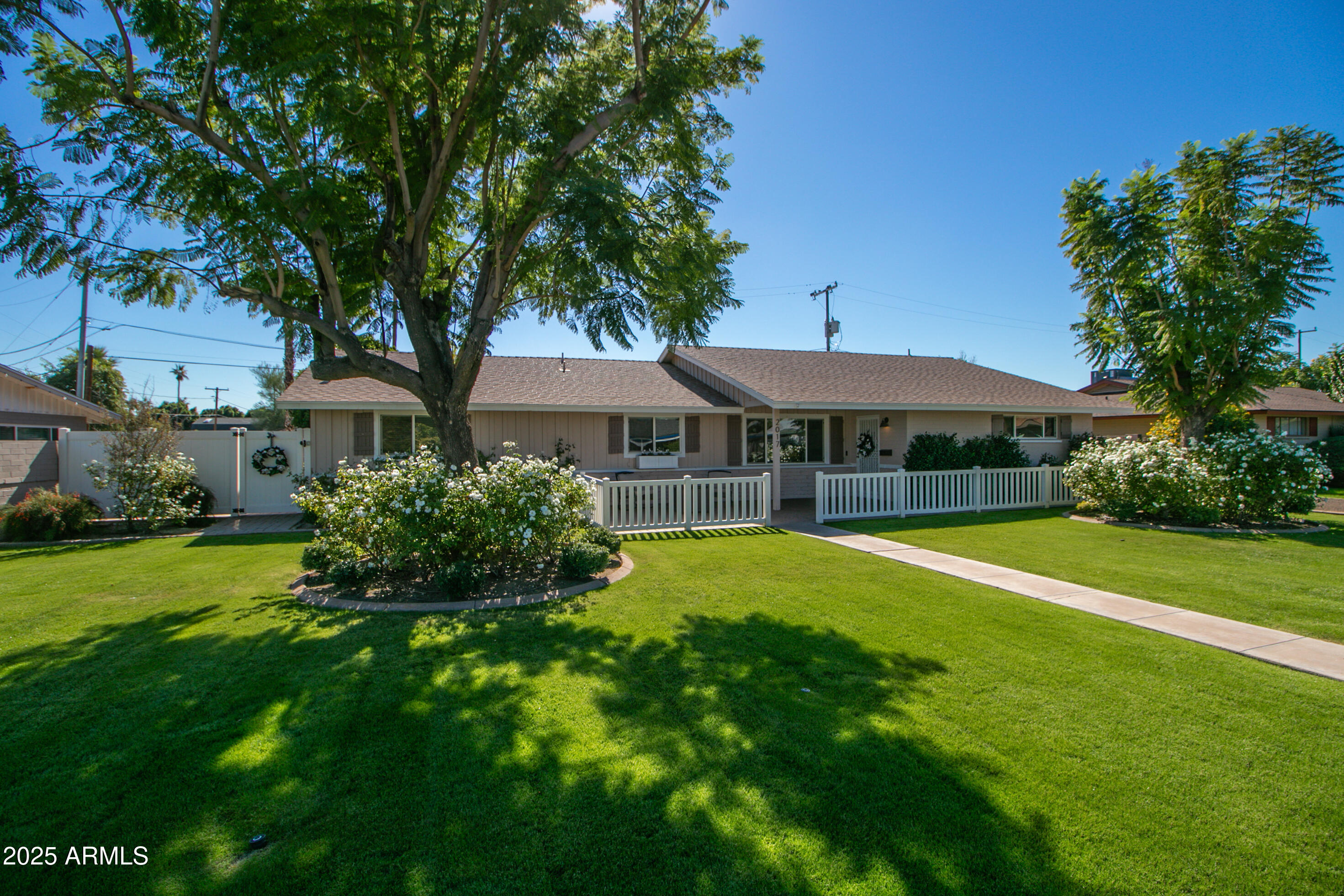 2017 West Edgemont Avenue Phoenix, AZ 85009 - Photo 51 of 53 a view of a house with a yard