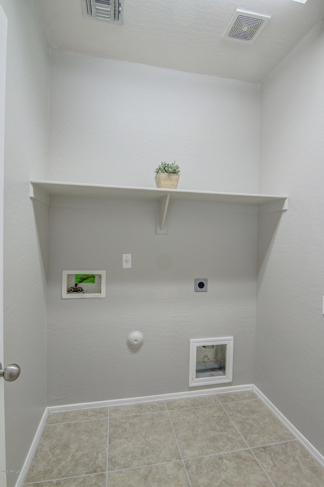 5405 West Maldonado Road Laveen, AZ 85339 - Photo 23 of 36 Laundry Room