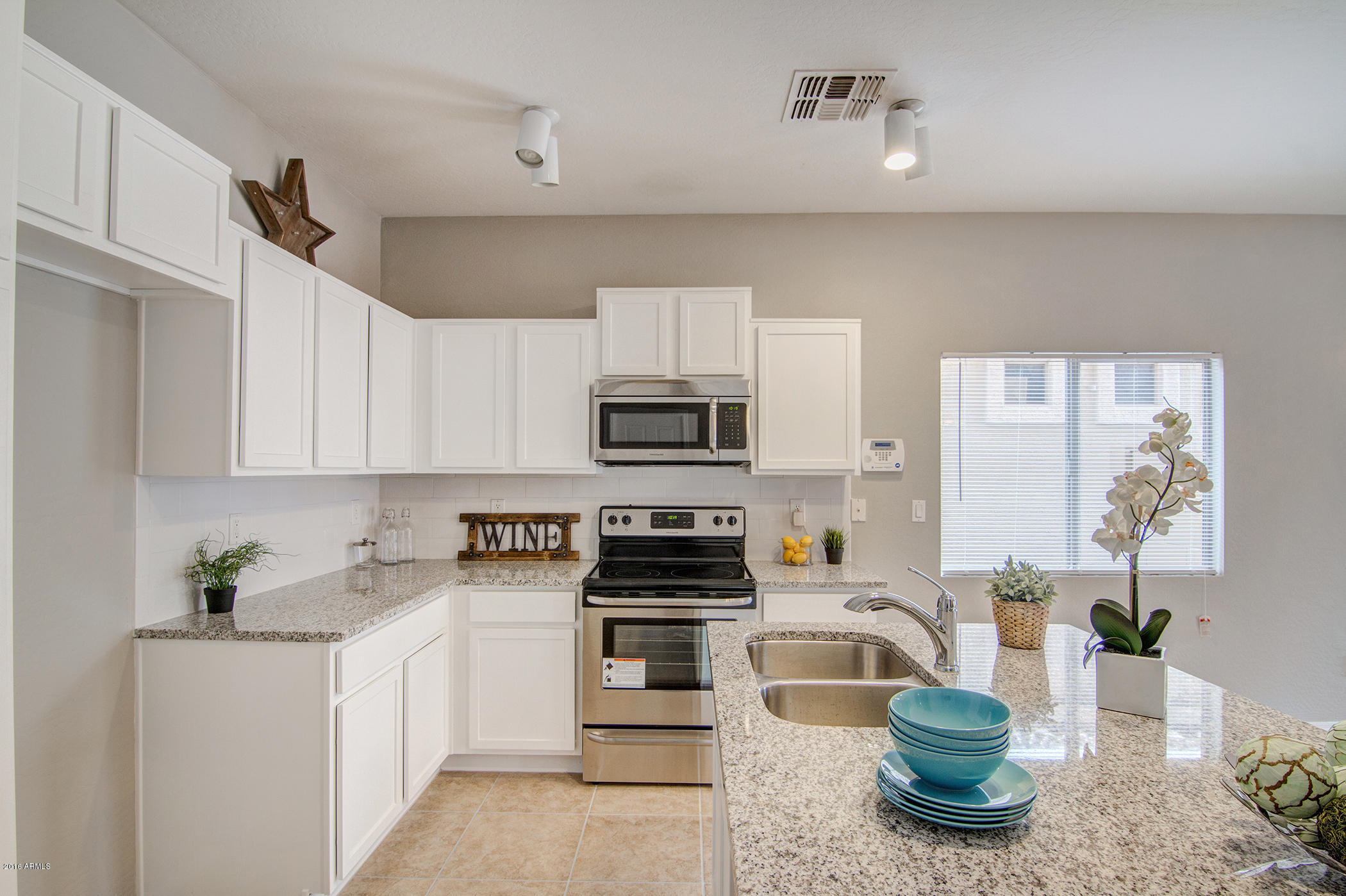 5405 West Maldonado Road Laveen, AZ 85339 - Photo 5 of 36 Kitchen 2