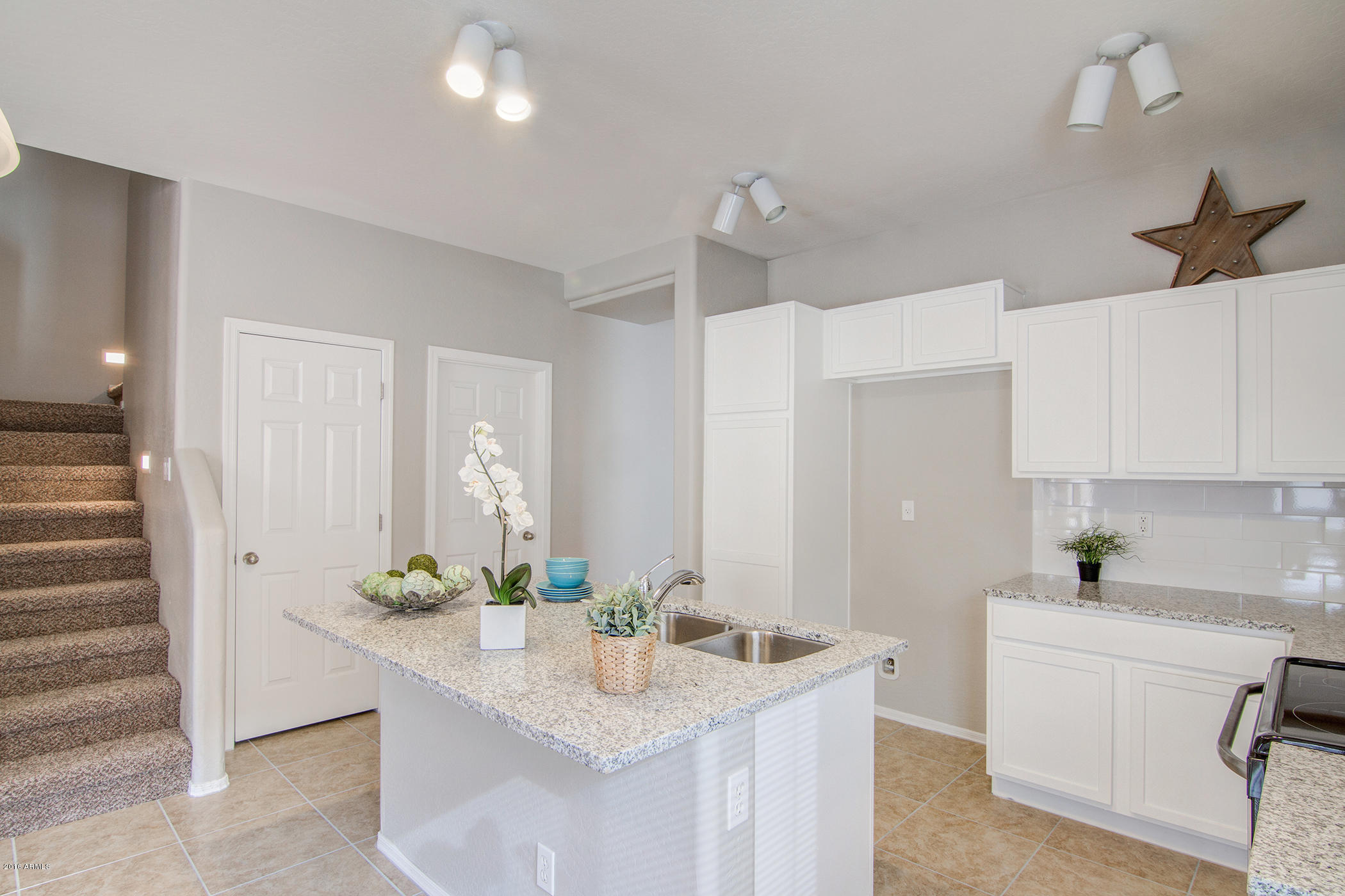 5405 West Maldonado Road Laveen, AZ 85339 - Photo 8 of 36 Kitchen 5