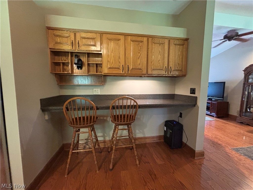 385 Cochran Road Aurora, OH 44202 - Photo 6 of 35 Breakfast bar