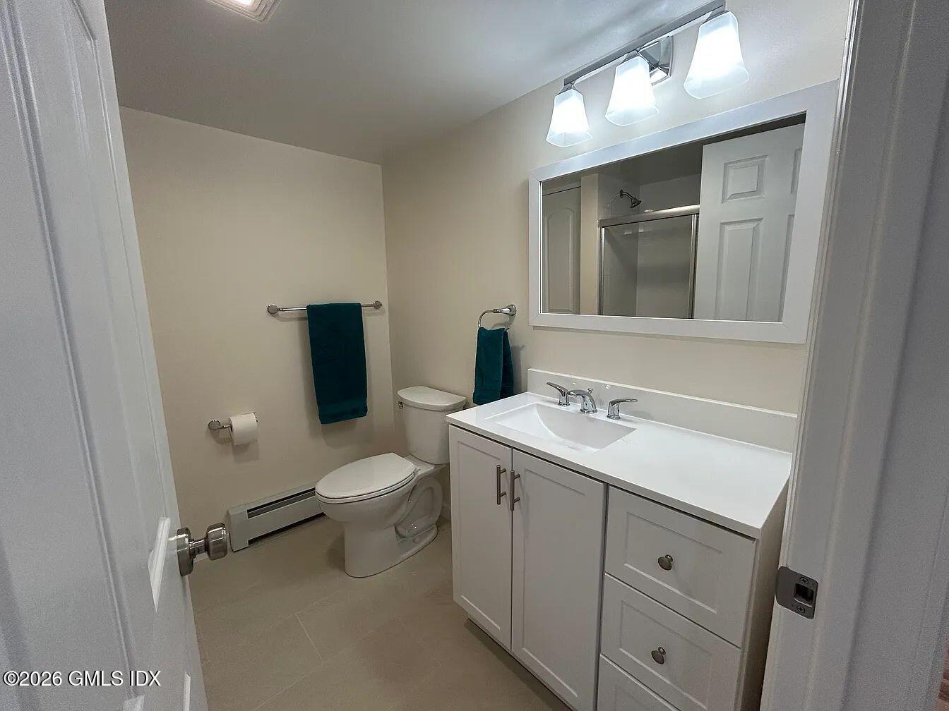 90 Havemeyer Lane, Unit 2 Greenwich, CT 06870 - Photo 5 of 19 bathroom 4