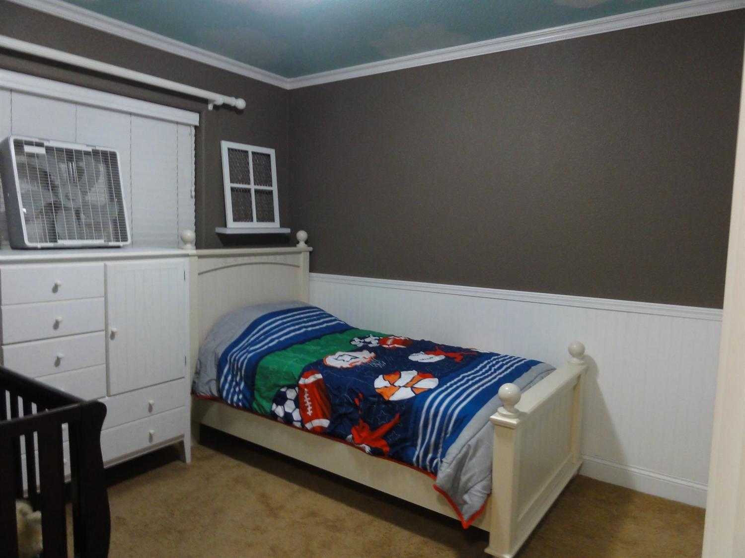 447 North 7th Street Central Point, OR 97502 - Photo 10 of 28 Additional Photo