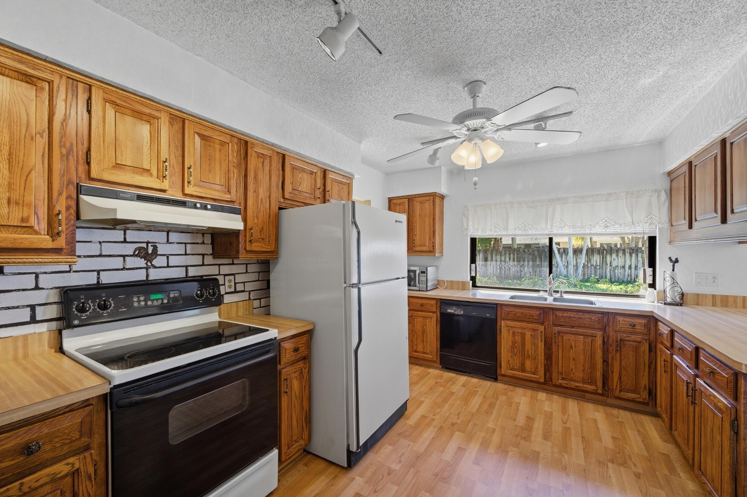 4914 Acorn Drive Boca Raton, FL 33487 - Photo 16 of 43 _d4s7348