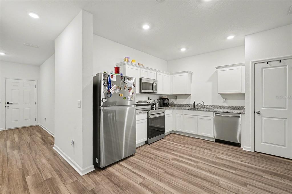 6203 Daerr Rdg Street Zephyrhills, FL 33542 - Photo 15 of 30