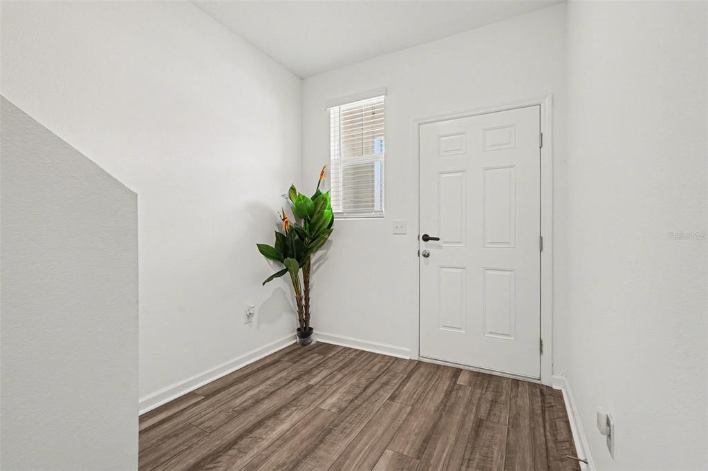 6203 Daerr Rdg Street Zephyrhills, FL 33542 - Photo 4 of 30