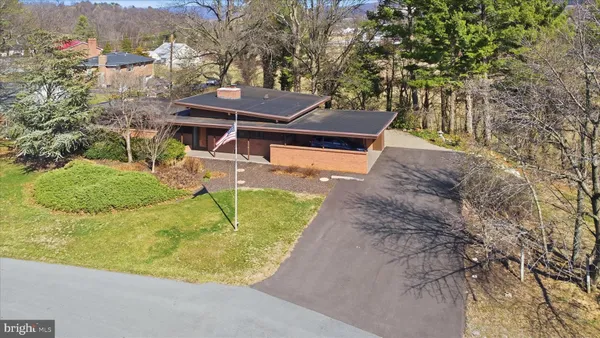 $389,900 | 11903 Haven Hill Drive, Smithsburg, MD 21783