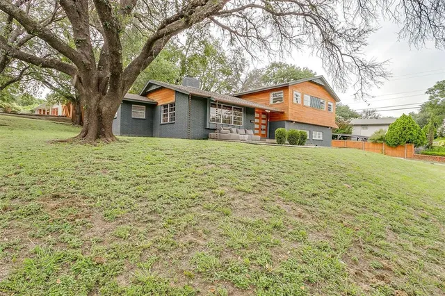 $465,000 | 6609 Genoa Road, Fort Worth, TX 76116