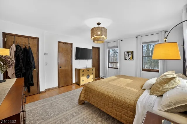 $765,000 | 509 County Road 579, Milford, NJ 08848