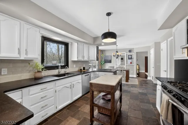 $765,000 | 509 County Road 579, Milford, NJ 08848