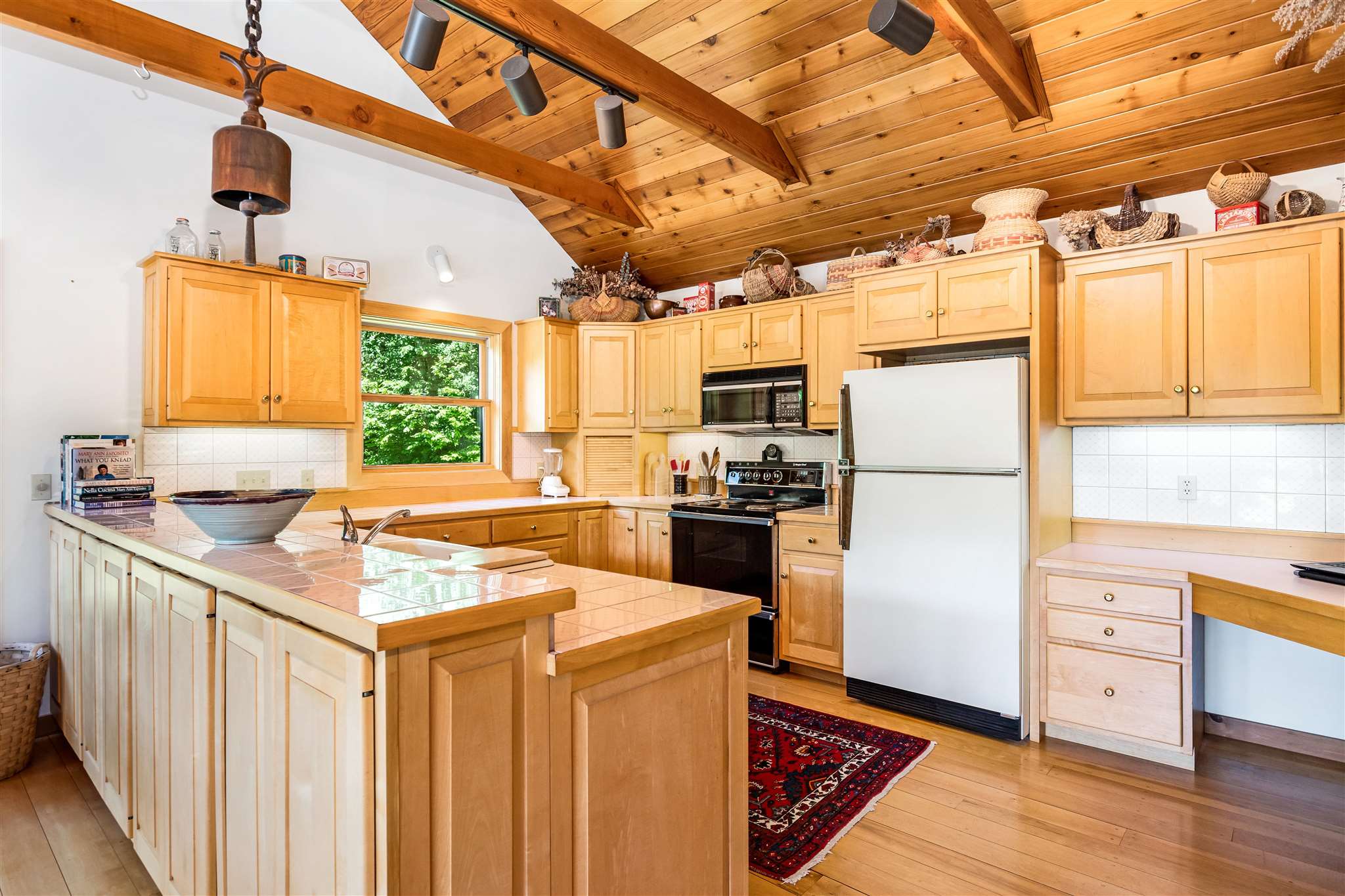 289 Hollow View Road Stowe, VT 05672 - Photo 5 of 21