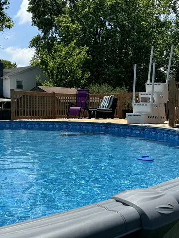 $380,000 | 616 Ca Crest Drive, Shorewood, IL 60404