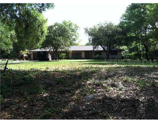 1100 South Taylor Road Seffner, FL 33584 - Photo 1 of 1 Exterior Front