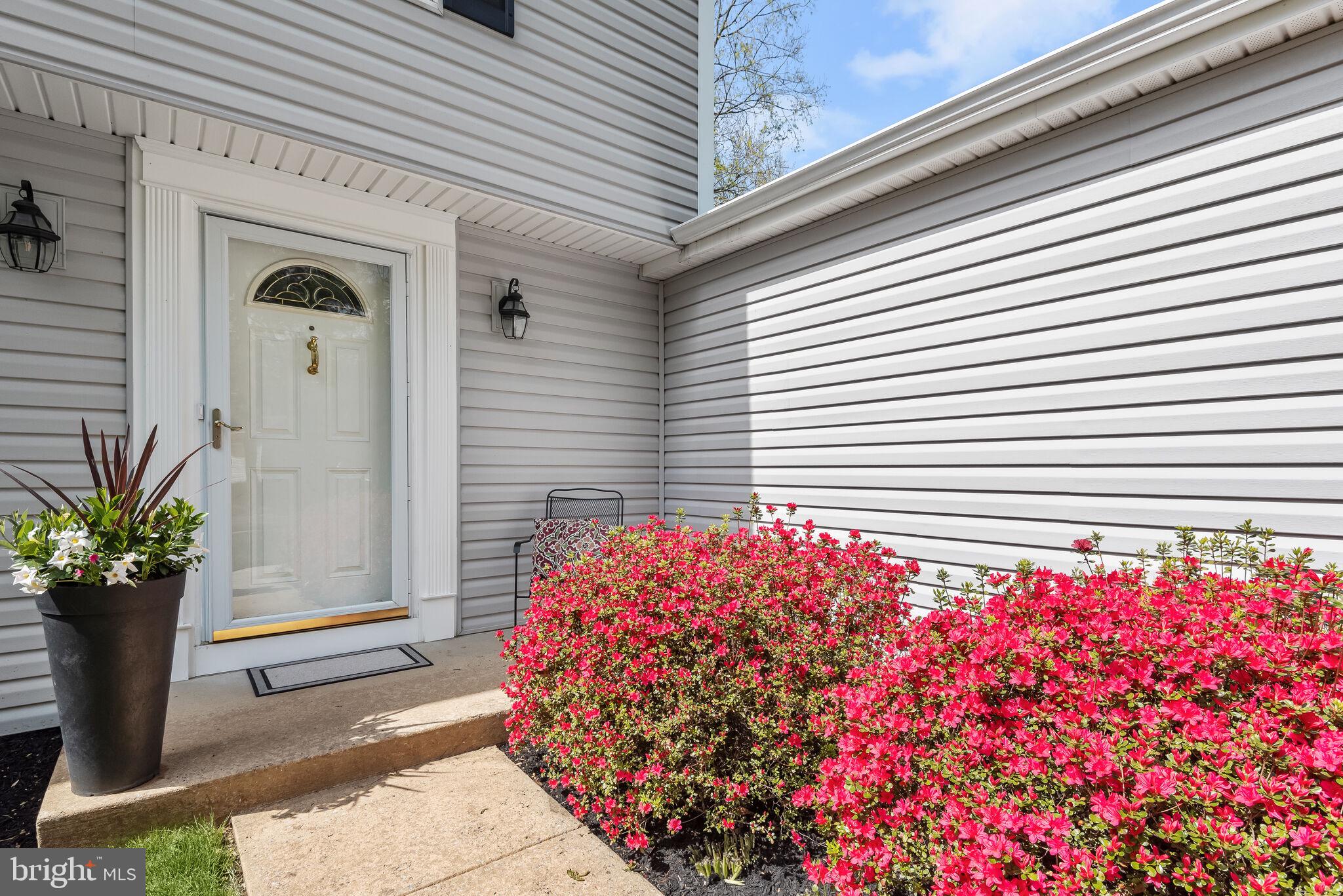 5126 Rondel Place Columbia, MD 21044 - Photo 2 of 42 Front Porch