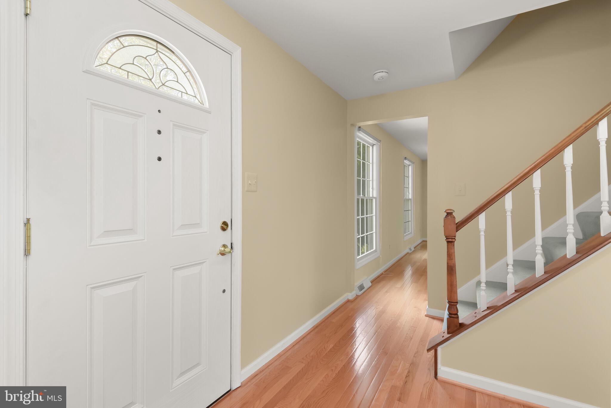 5126 Rondel Place Columbia, MD 21044 - Photo 3 of 42 Foyer