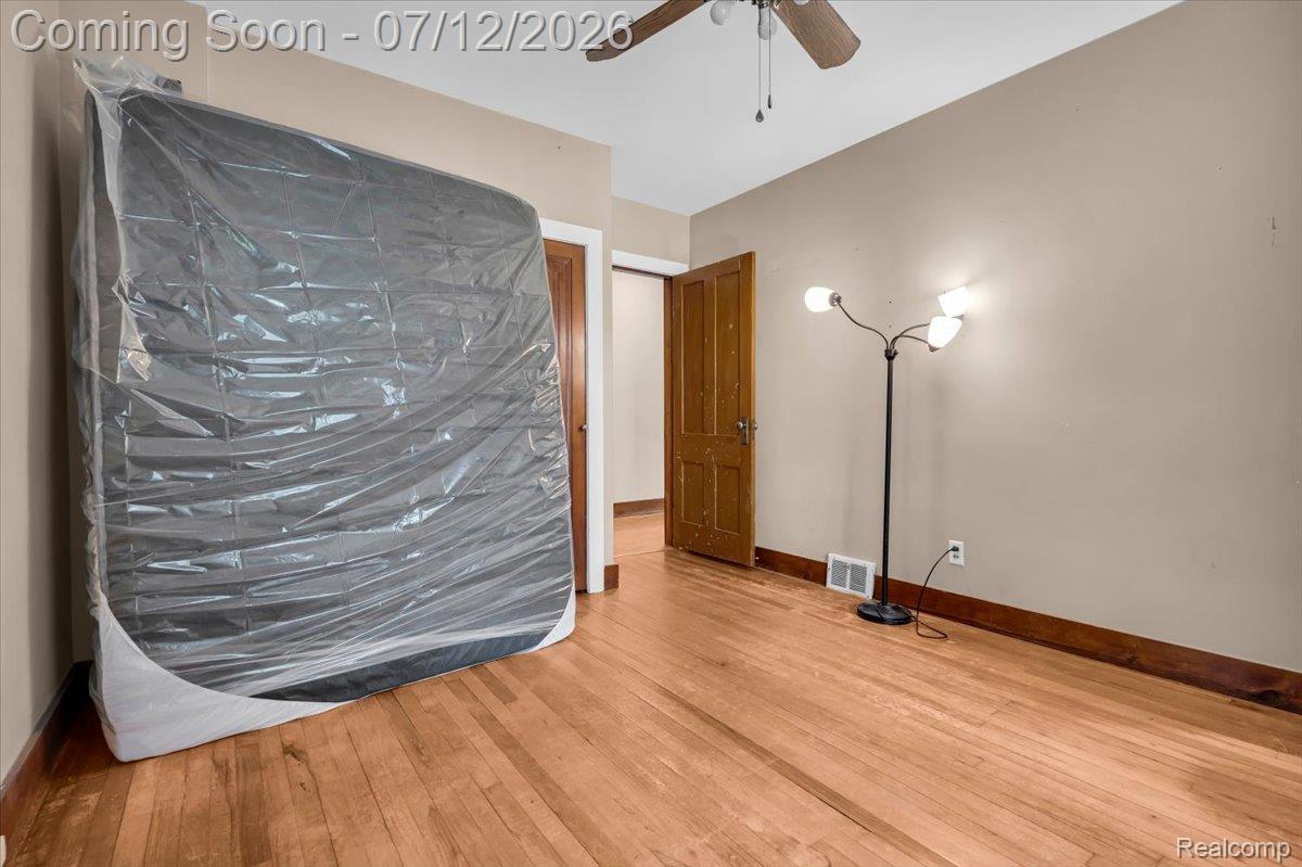 624 North Prospect Road Ypsilanti, MI 48198 - Photo 9 of 28 09-624 N Prospect Rd_8.jpg
