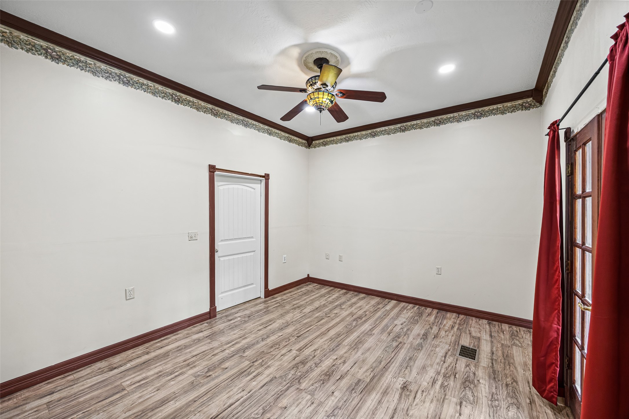 7 Northwood Country Road Huffman, TX 77336 - Photo 10 of 50 a view of an entryway