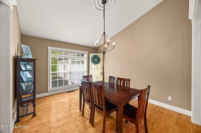 $442,500 | 520 East Deer Creek Drive, Crossville, TN 38571