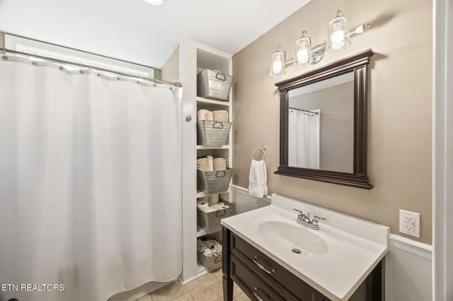 $442,500 | 520 East Deer Creek Drive, Crossville, TN 38571