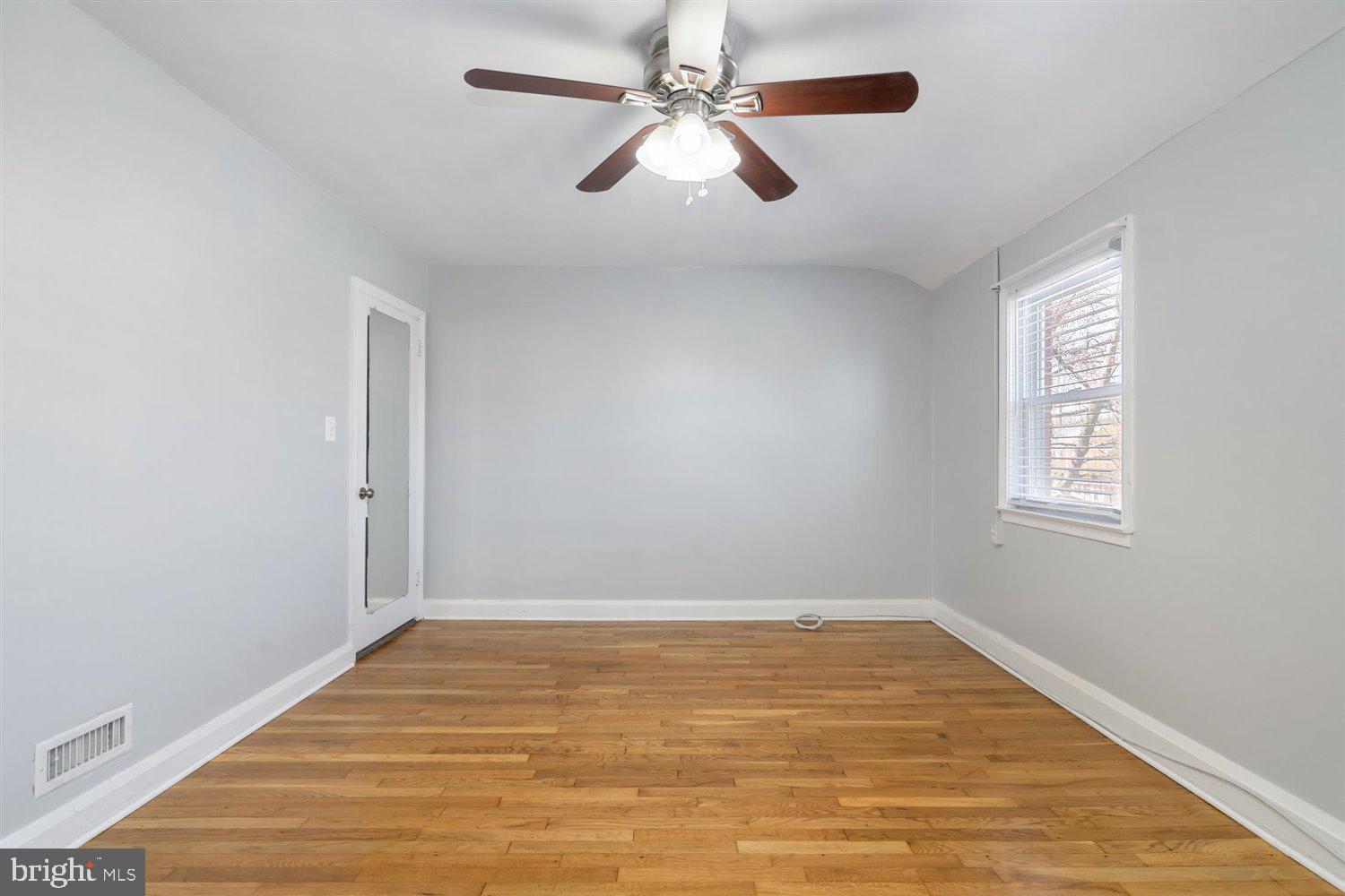933 Middlesex Road Baltimore, MD 21221 - Photo 31 of 38