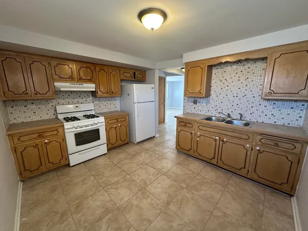 $1,500 | 7400 North Harlem Avenue, Unit GE, Chicago, IL 60631