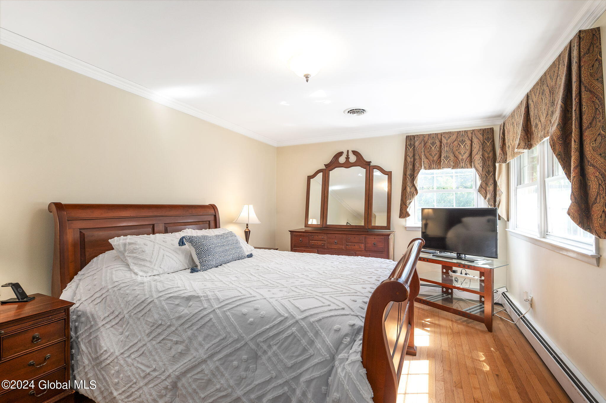 33 Newton Road Albany, NY 12211 - Photo 8 of 20 26-33NewtonRd_26