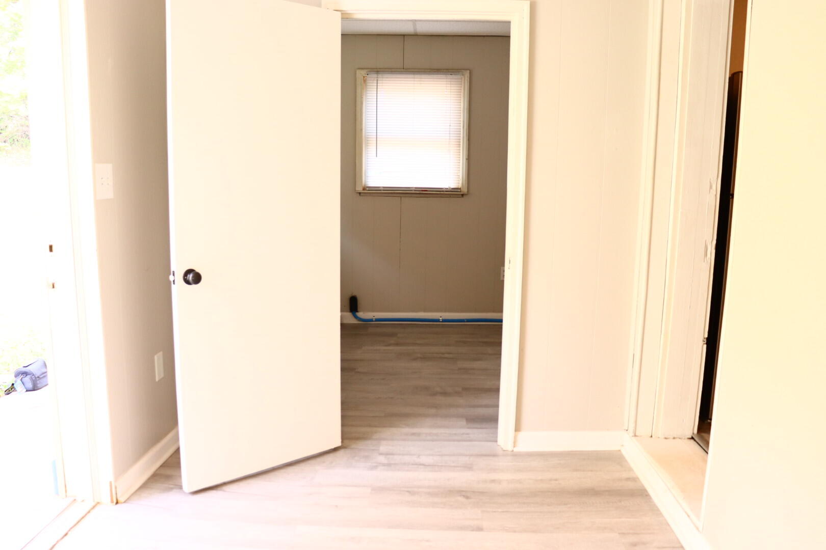 7760 Williamson Road Roanoke, VA 24019 - Photo 16 of 16 a view of a bathroom from a hallway