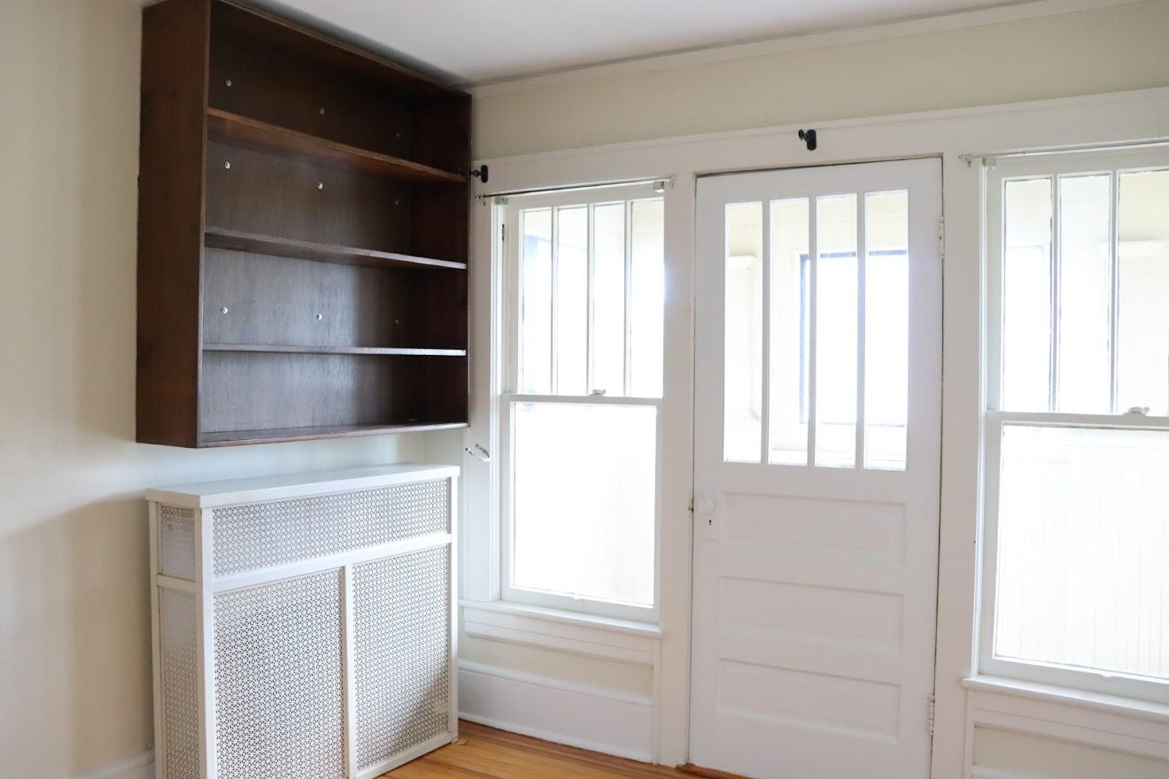 7760 Williamson Road Roanoke, VA 24019 - Photo 6 of 16 a room with windows and gate