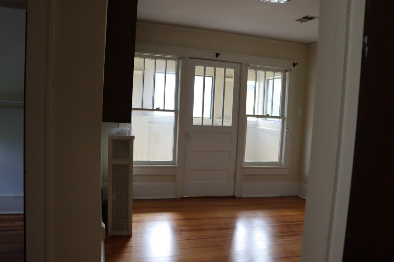 7760 Williamson Road Roanoke, VA 24019 - Photo 7 of 16 a view of entryway with wooden floor