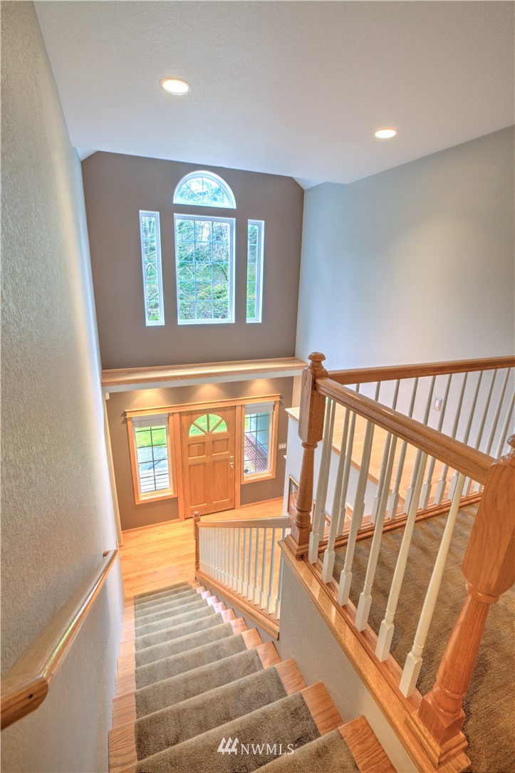 7736 Fairview Road Southwest Tumwater, WA 98512 - Photo 3 of 25 a view of an entryway