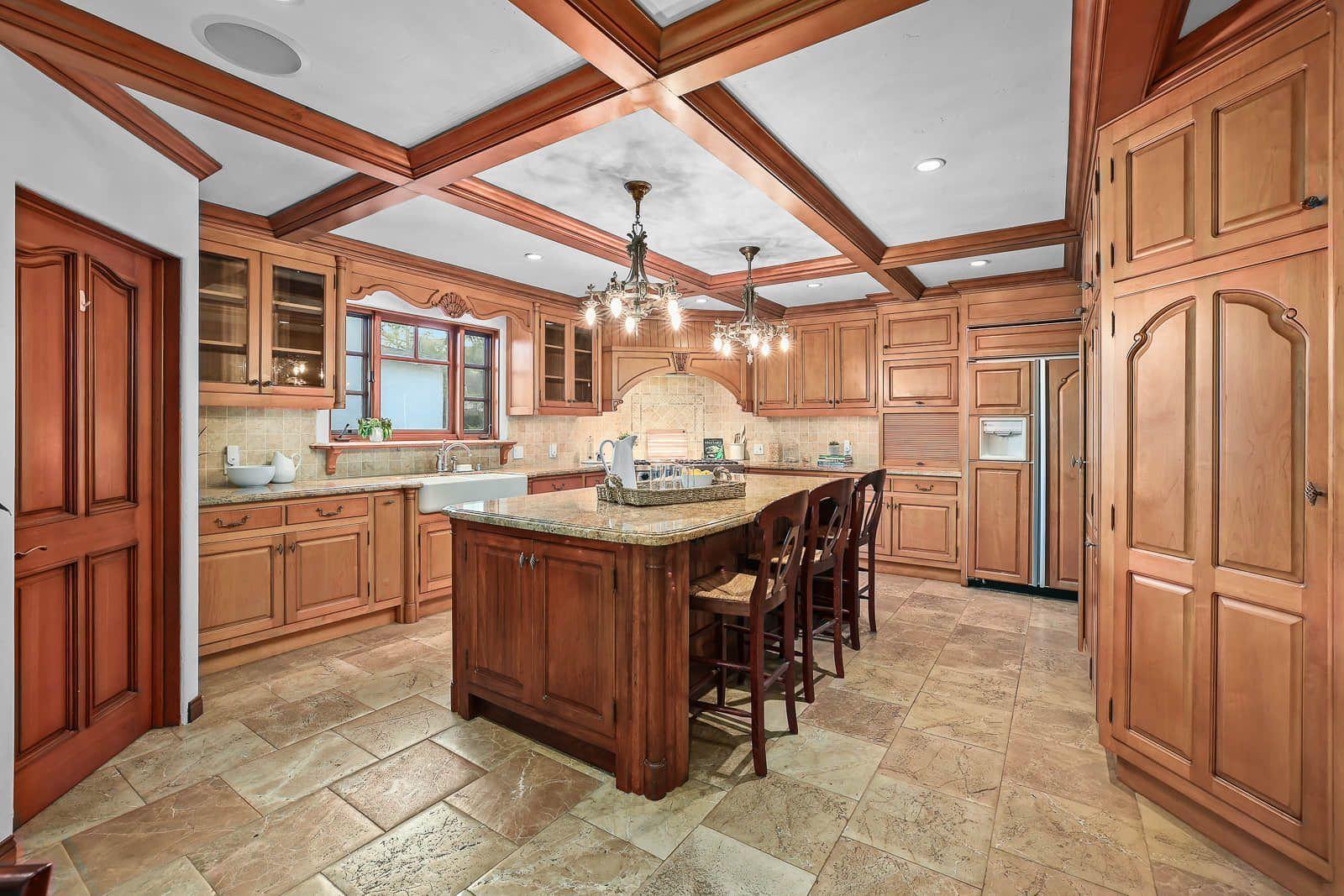 960 Rosemount Road Glendale, CA 91207 - Photo 22 of 75 Kitchen