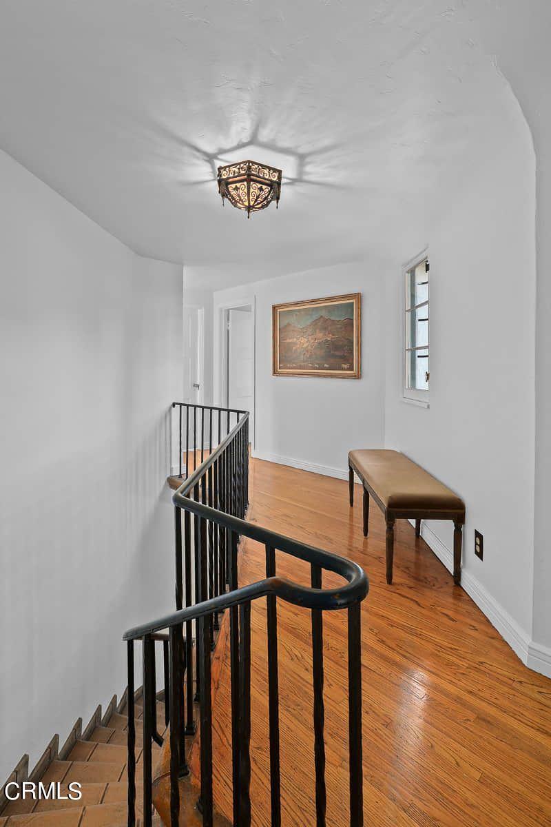 960 Rosemount Road Glendale, CA 91207 - Photo 38 of 75 Staircase Upstairs